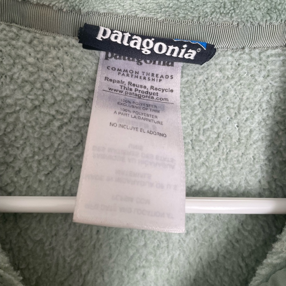 Patagonia Mint Green Snap Fleece - Picture 3 of 7